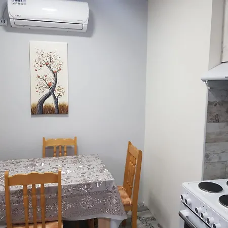 влад-дом за 3-ма с кухня Vratsa