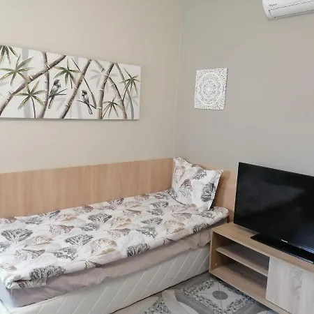 влад-дом за 3-ма с кухня Apartamento