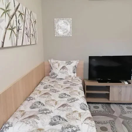 Apartamento влад-дом за 3-ма с кухня *
