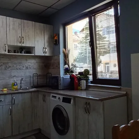 влад-дом за 3-ма с кухня Apartment *
