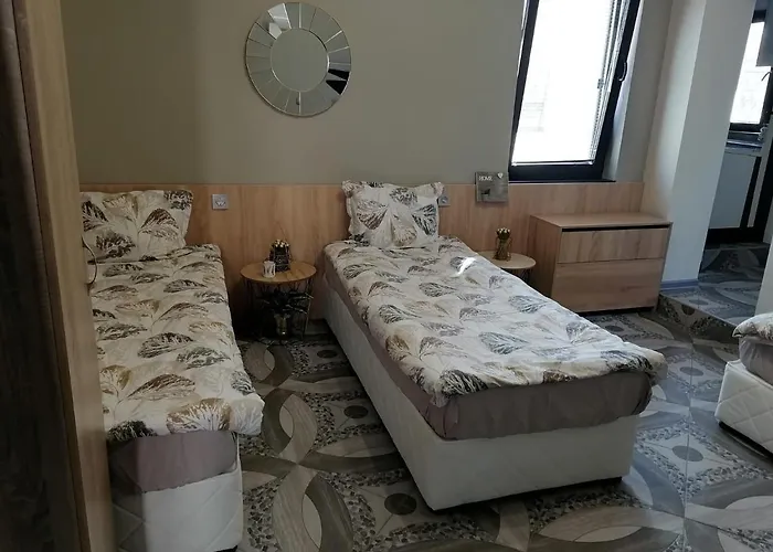 влад-дом за 3-ма с кухня Апартамент *